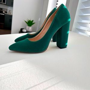 Green Velour Point Toe Chunky Heels